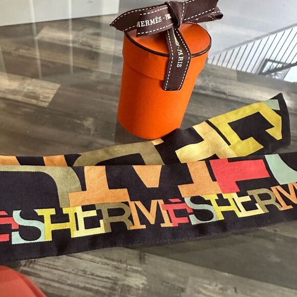 Hermes Multicolor Decorative Twilly - Picture 2 of 10